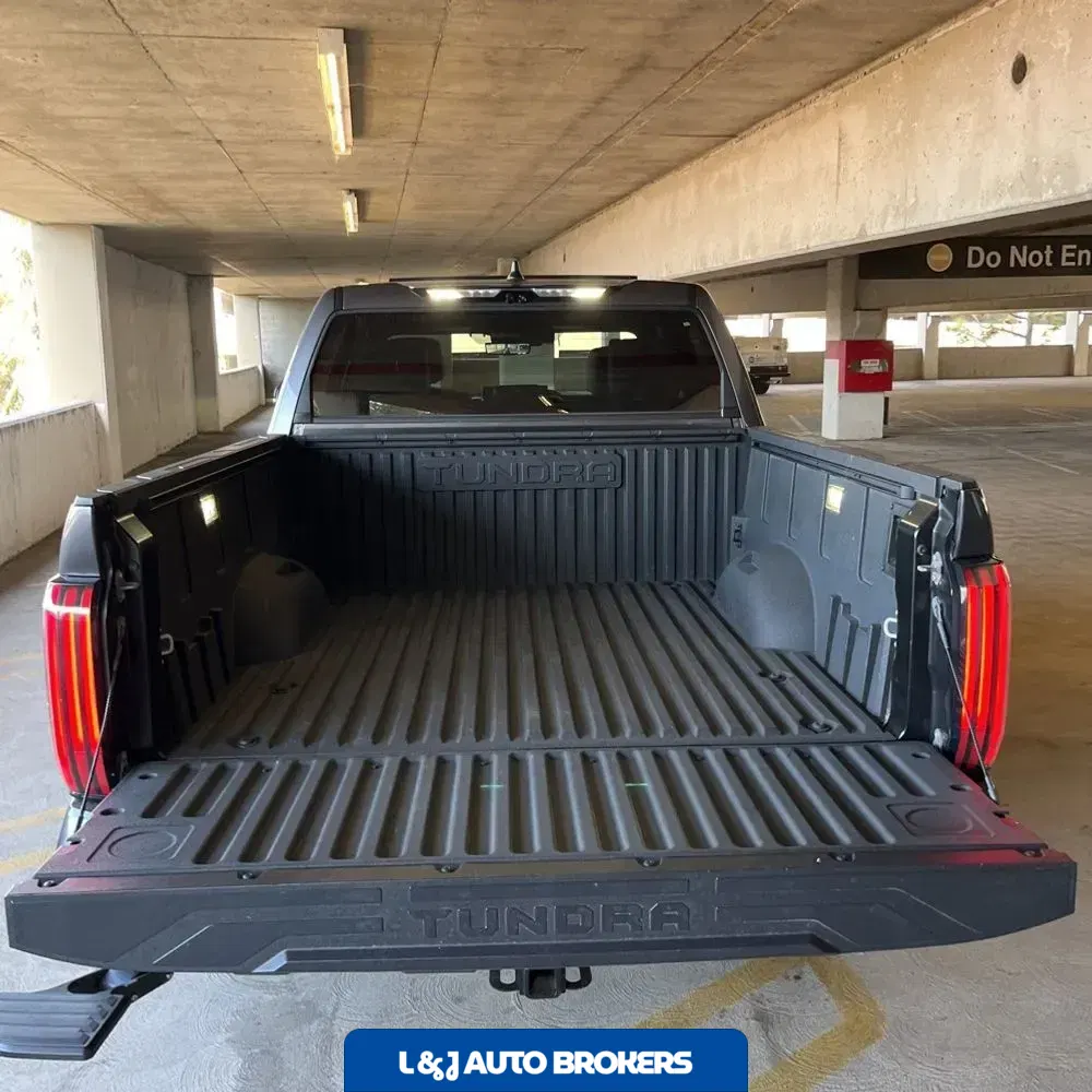2024 Toyota Tundra Platinum HV
