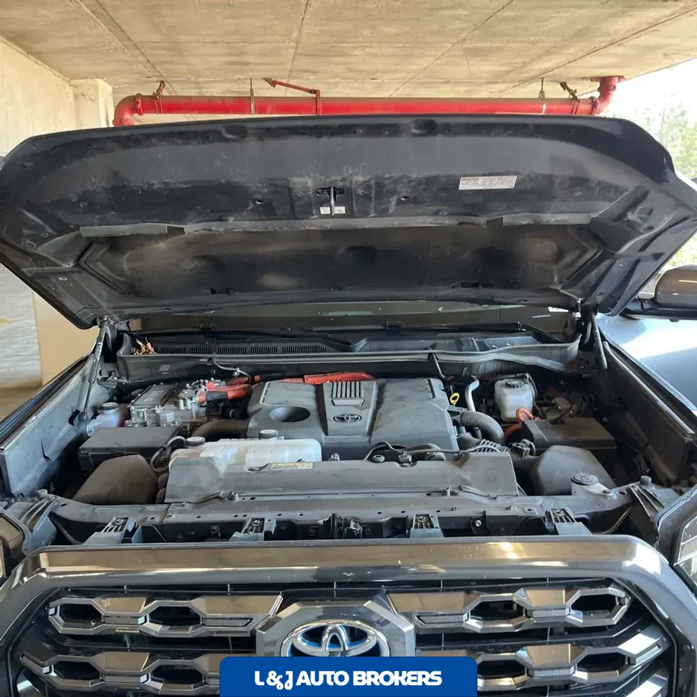 2024 Toyota Tundra Platinum HV