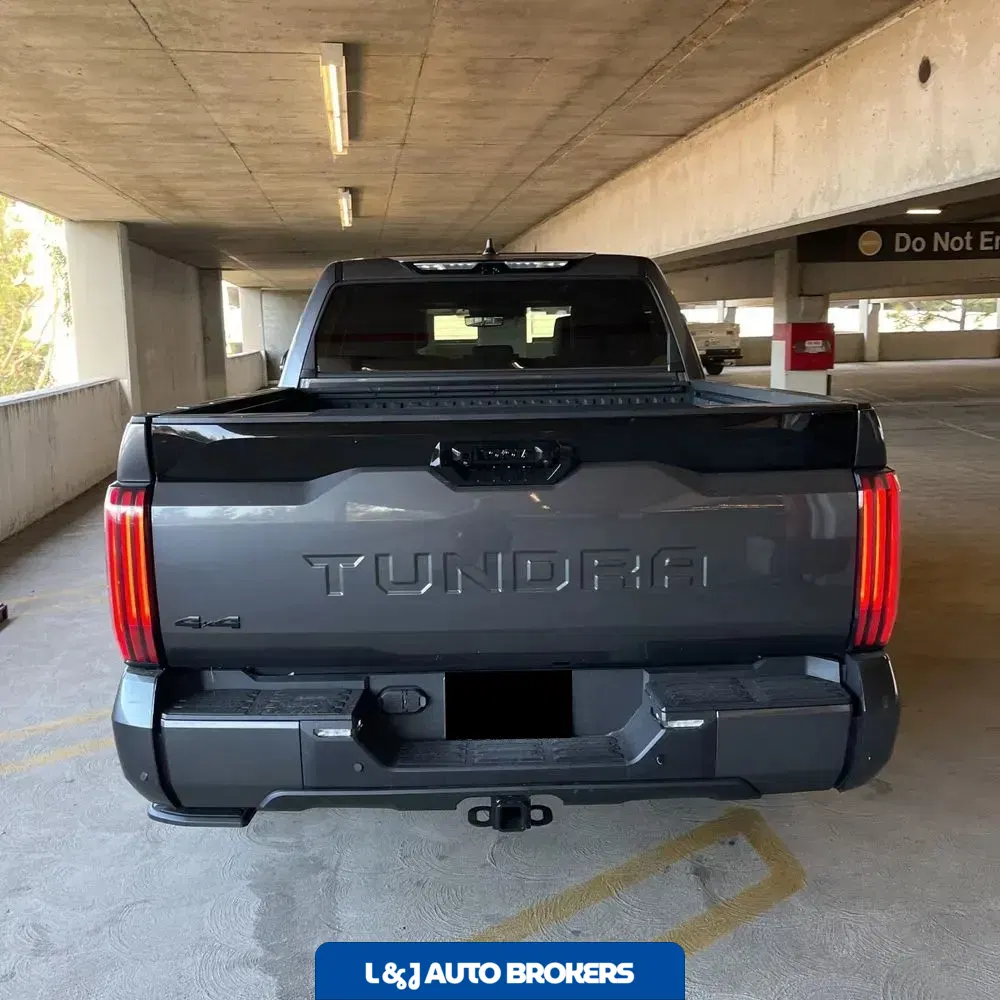 2024 Toyota Tundra Platinum HV