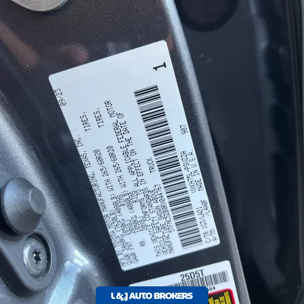 2024 Toyota Tundra Platinum HV