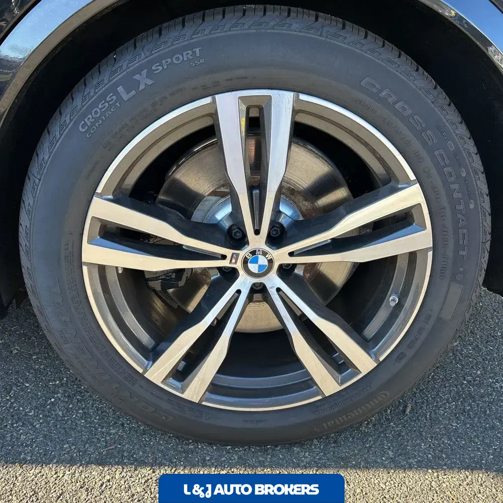 2025 BMW X7 M60i