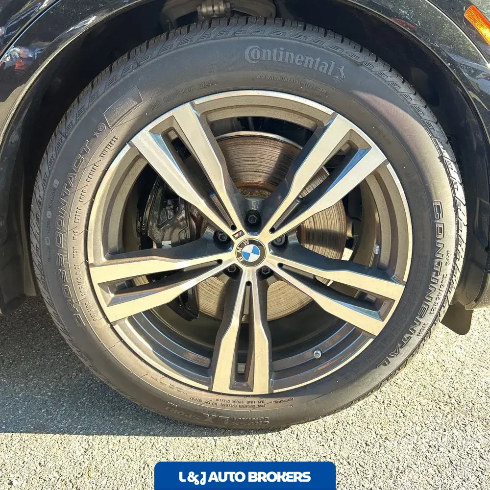 2025 BMW X7 M60i