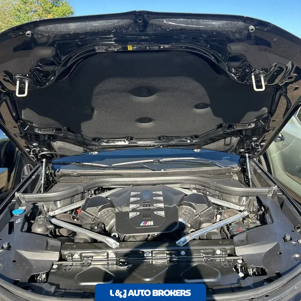 2025 BMW X7 M60i