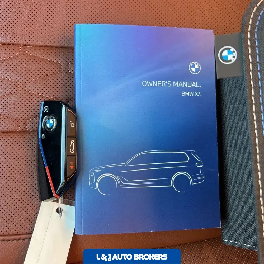 2025 BMW X7 M60i