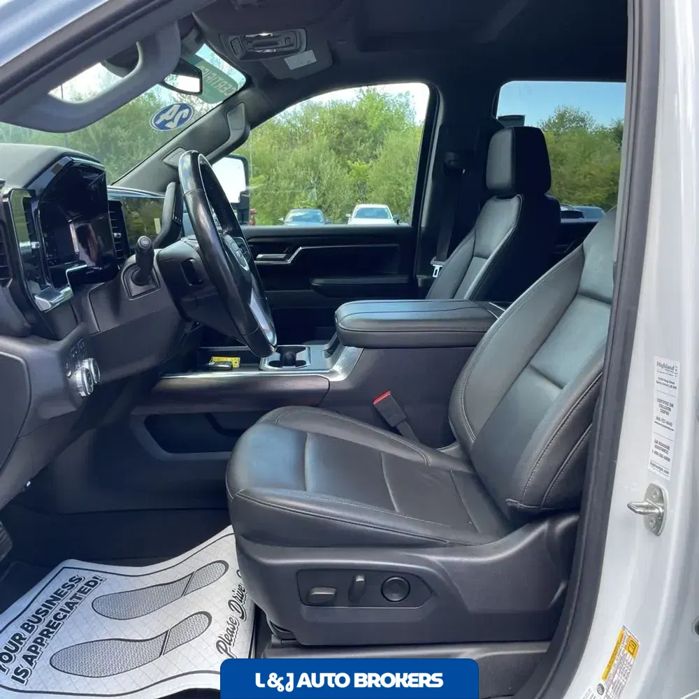 2024 GMC Sierra 3500 SLT