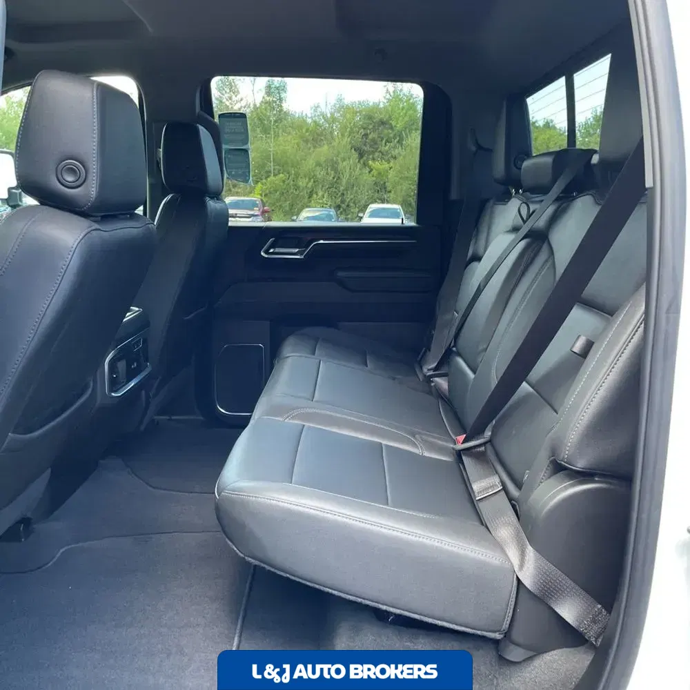 2024 GMC Sierra 3500 SLT