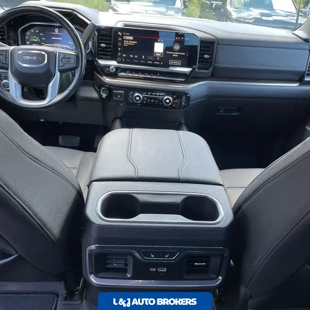 2024 GMC Sierra 3500 SLT