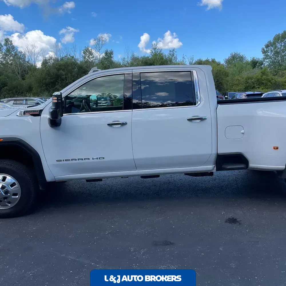 2024 GMC Sierra 3500 SLT