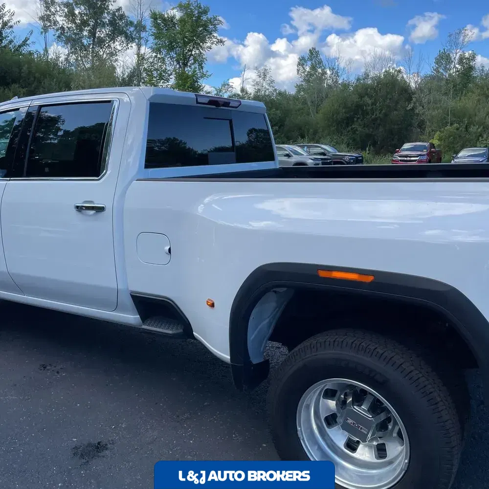 2024 GMC Sierra 3500 SLT