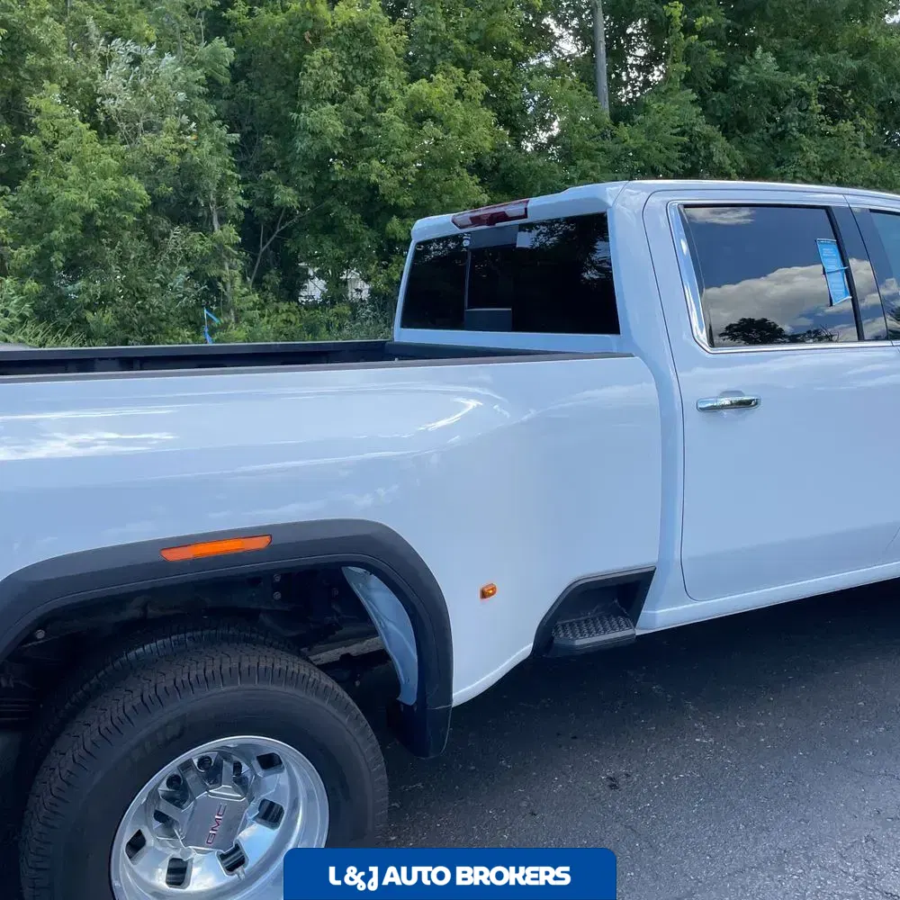 2024 GMC Sierra 3500 SLT