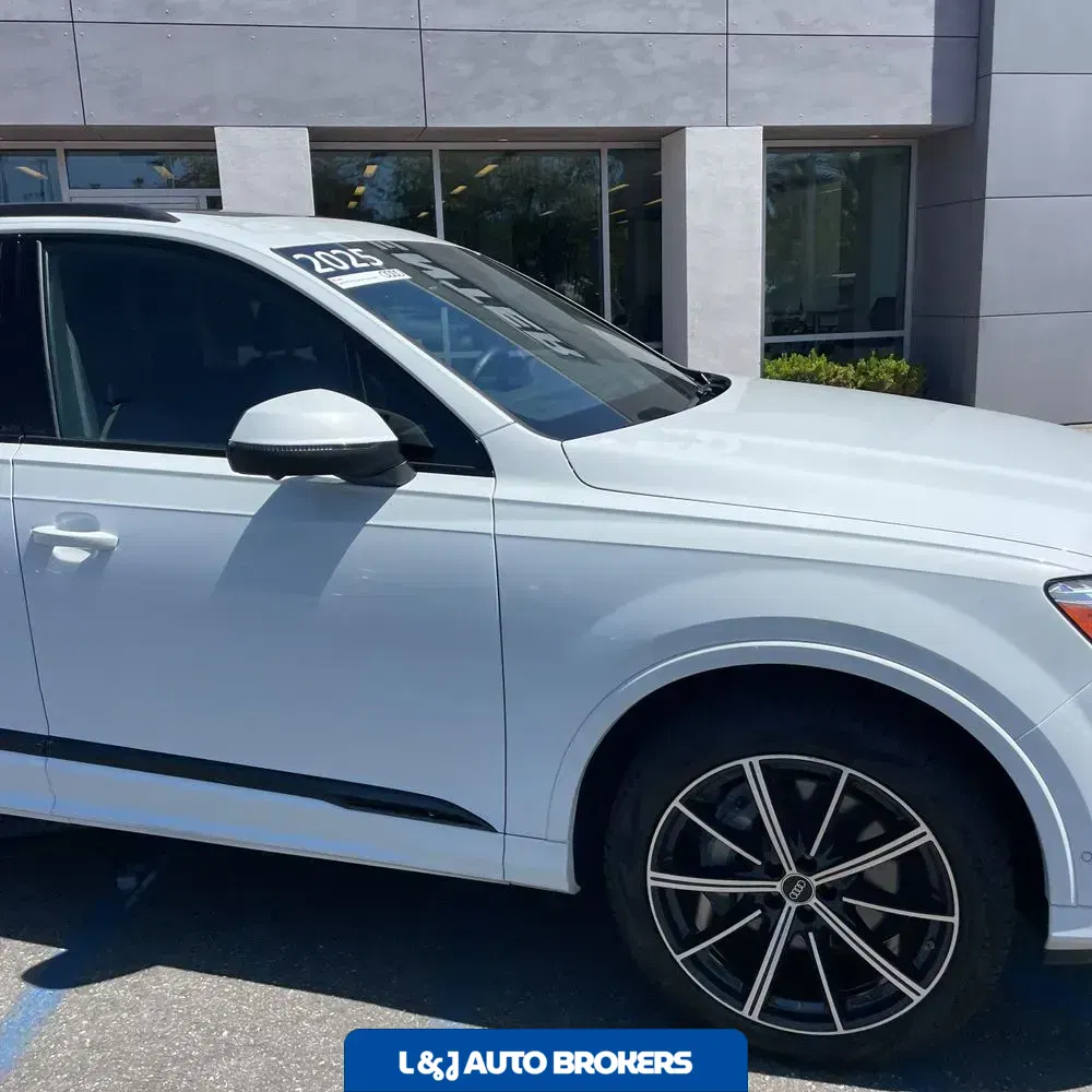 2025 Audi Q7 Premium Plus 45
