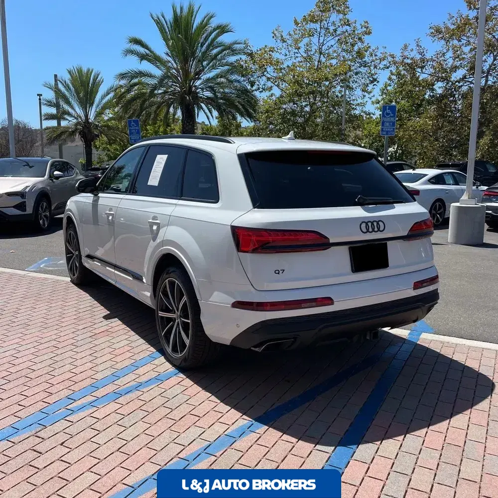 2025 Audi Q7 Premium Plus 45