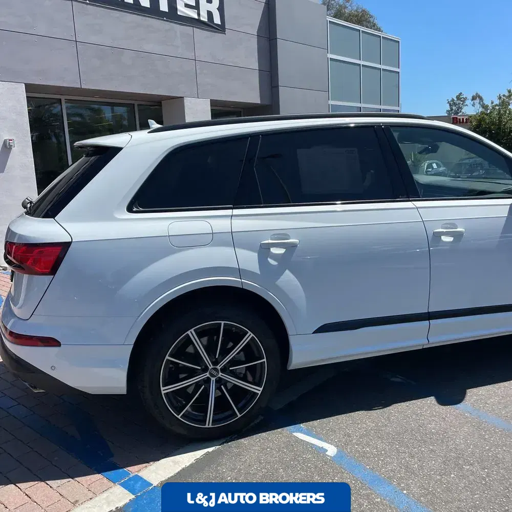 2025 Audi Q7 Premium Plus 45