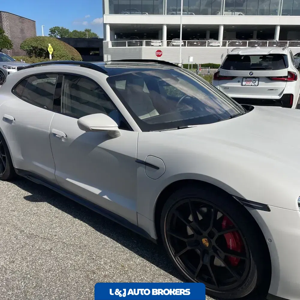 2024 Porsche Taycan GTS Sport Turismo