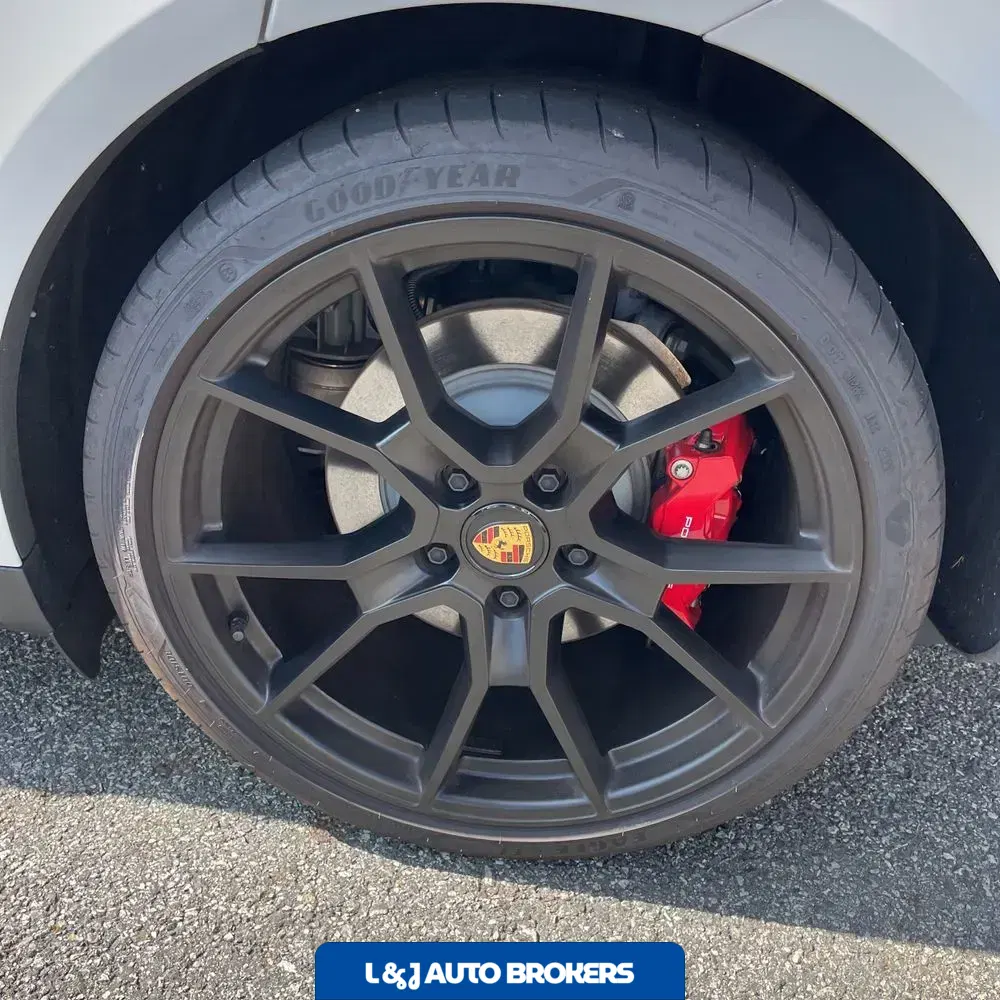 2024 Porsche Taycan GTS Sport Turismo
