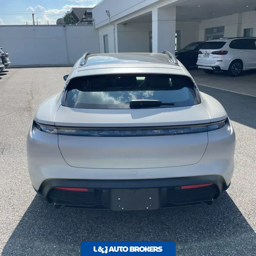 2024 Porsche Taycan GTS Sport Turismo
