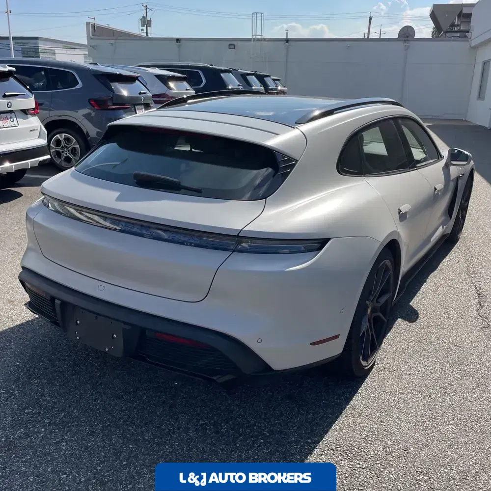 2024 Porsche Taycan GTS Sport Turismo