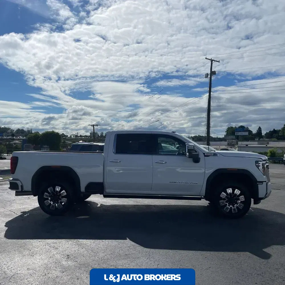 2024 GMC Sierra 2500HD Denali