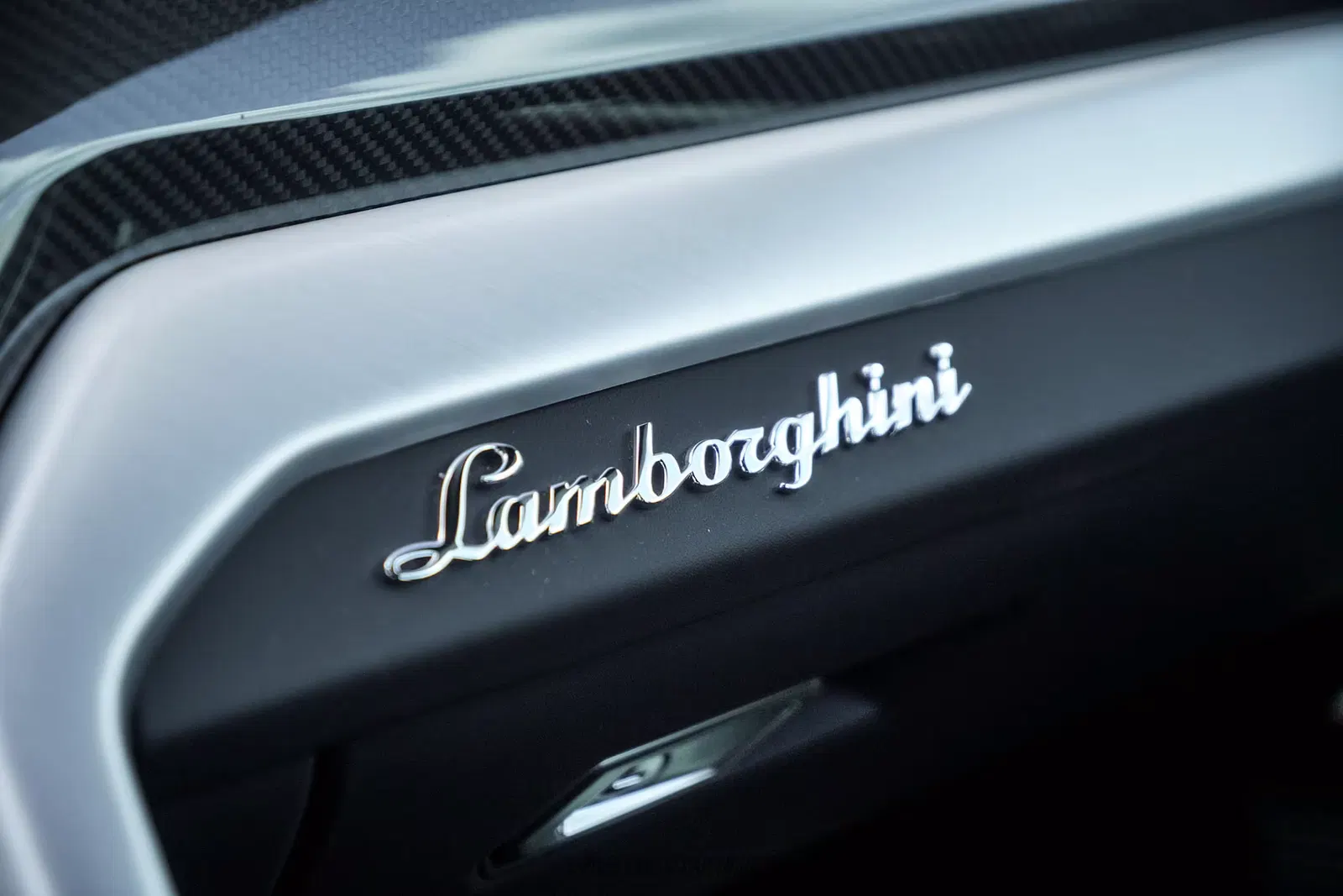 2024 Lamborghini Urus S
