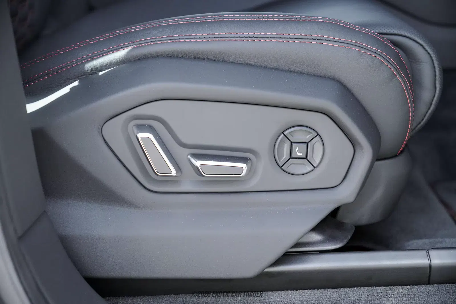 2024 Lamborghini Urus S