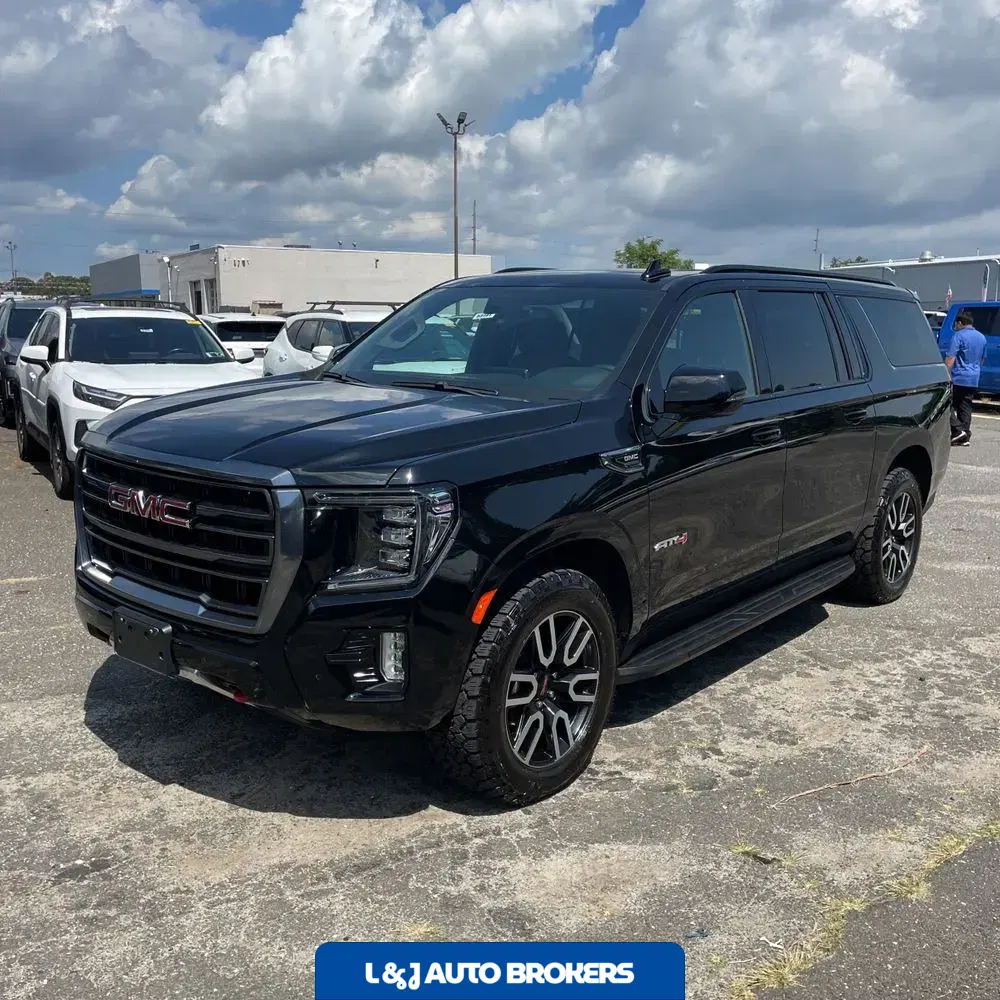 2022 GMC Yukon XL AT4