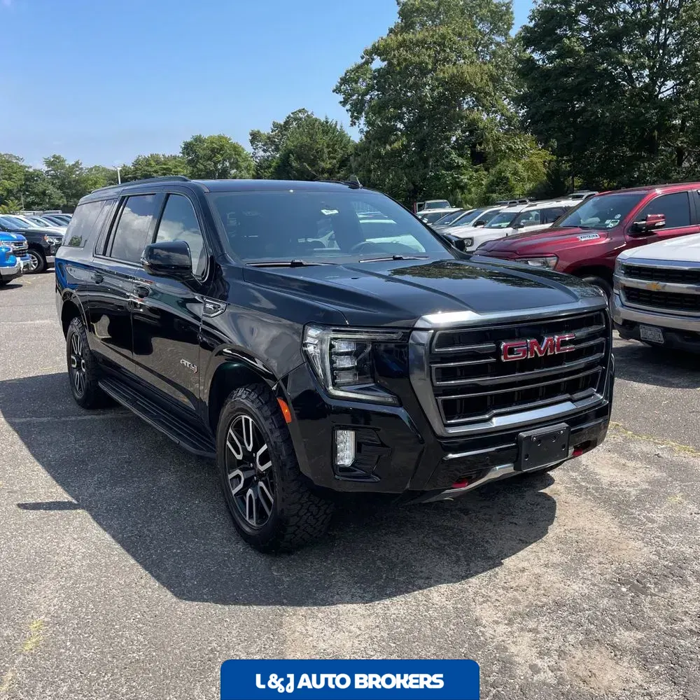 2022 GMC Yukon XL AT4