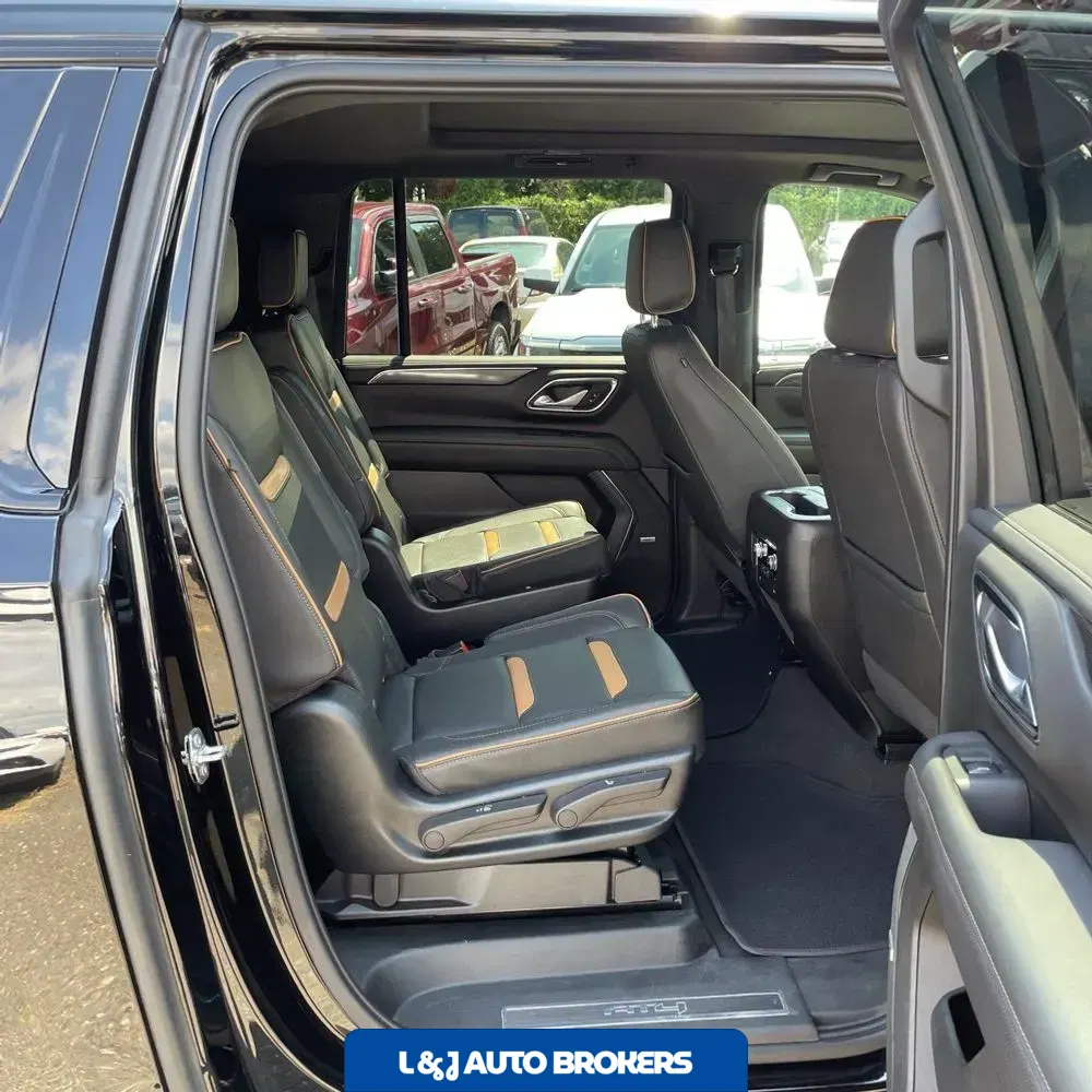 2022 GMC Yukon XL AT4
