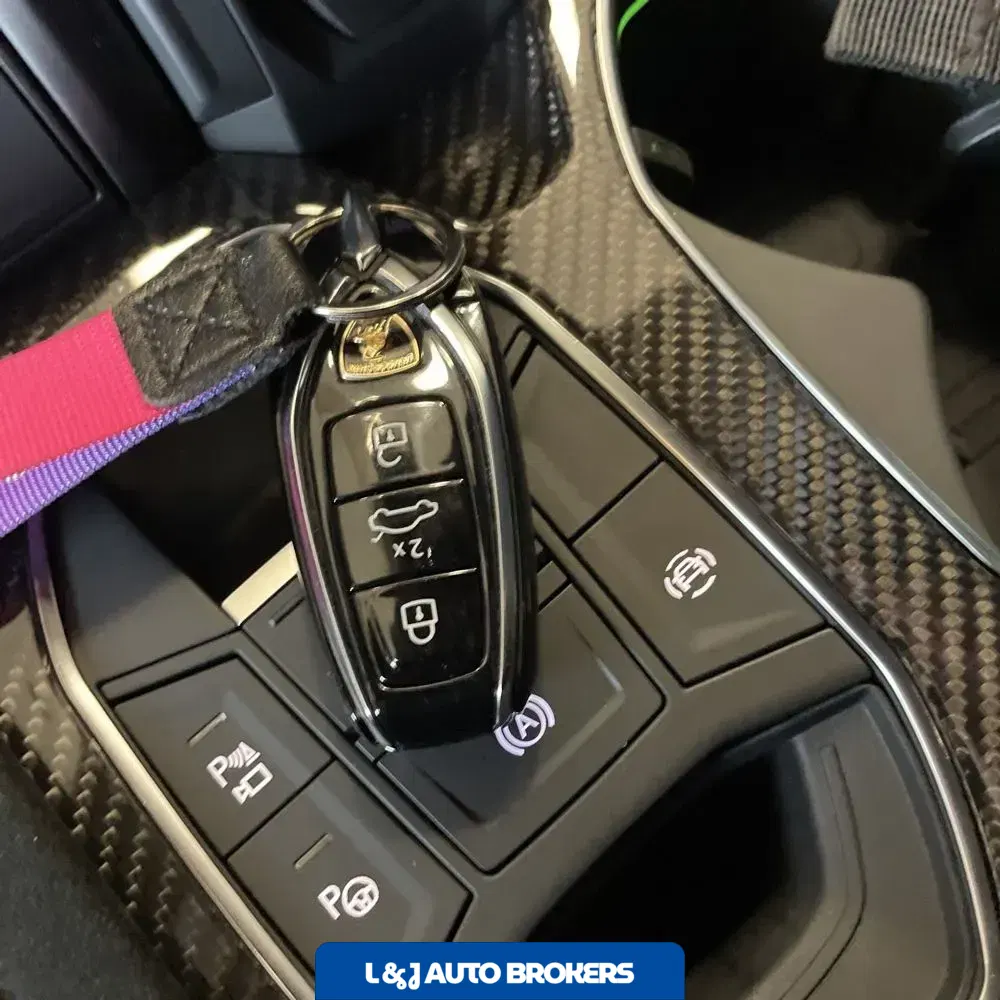 2024 Lamborghini Urus Performante