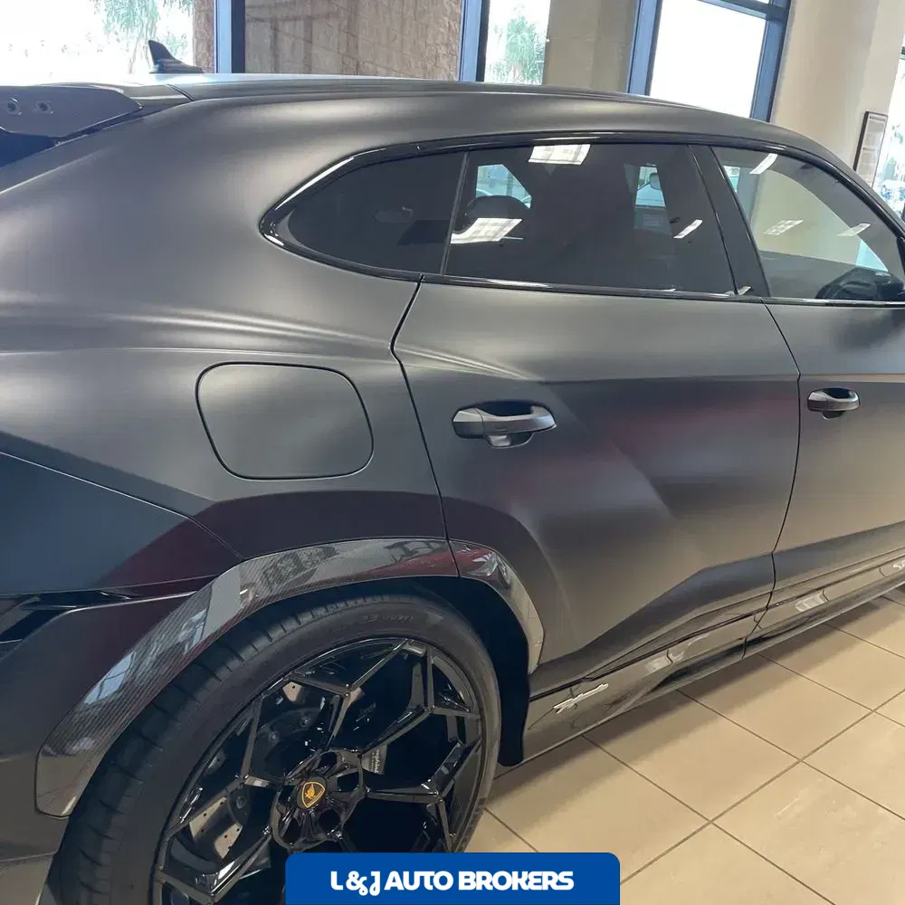 2024 Lamborghini Urus Performante