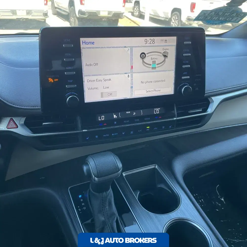 2023 Toyota Sienna Platinum 7-Passenger