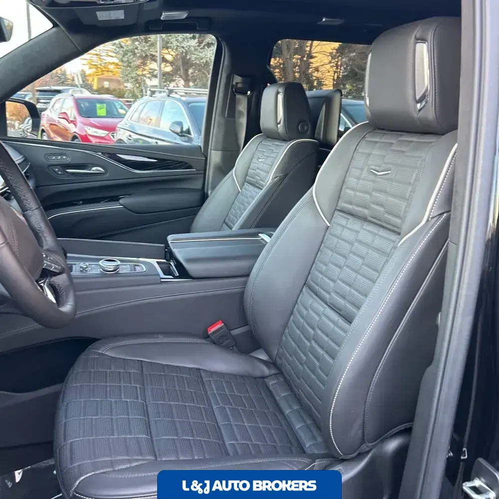 2024 Cadillac Escalade-V ESV Base