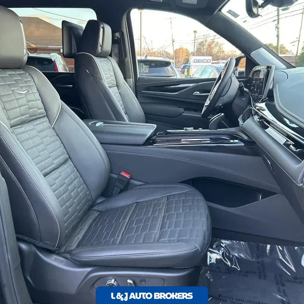 2024 Cadillac Escalade-V ESV Base