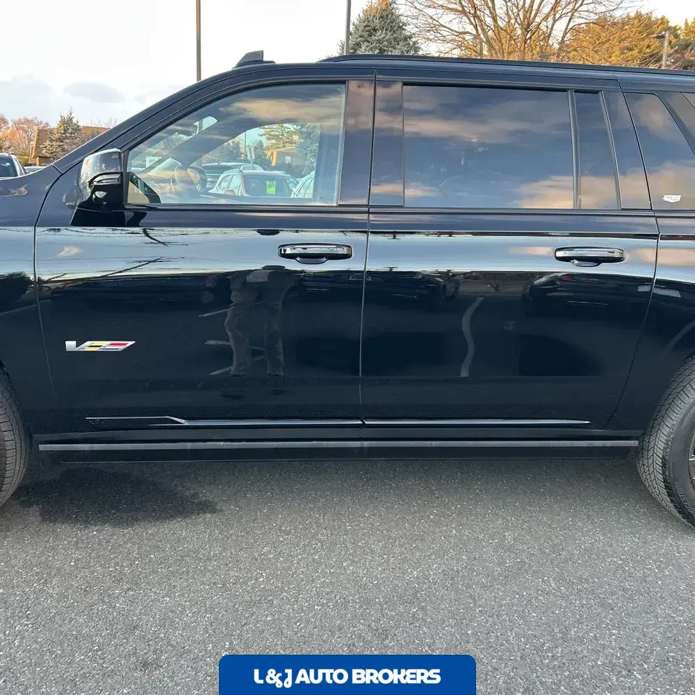 2024 Cadillac Escalade-V ESV Base