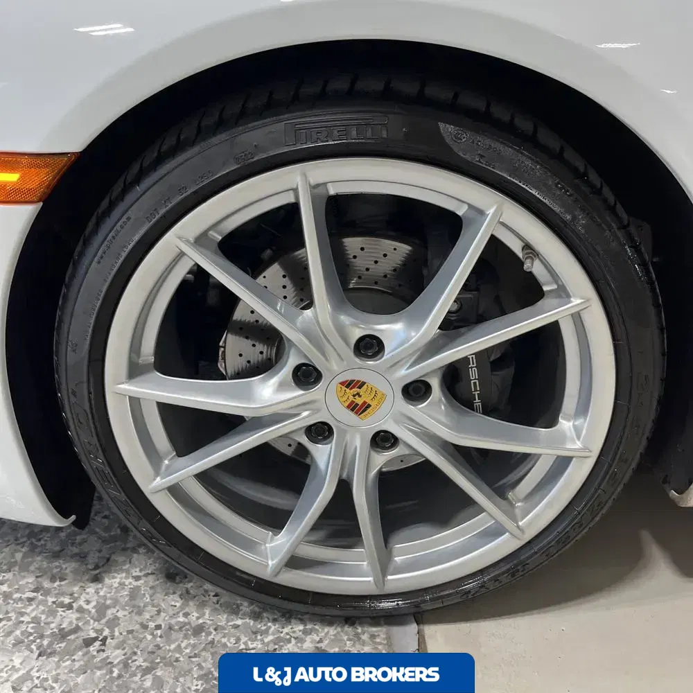 2018 Porsche 911 Carrera