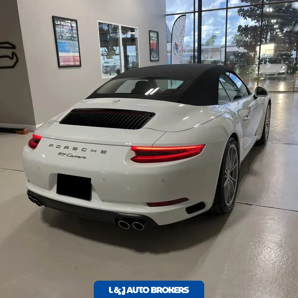 2018 Porsche 911 Carrera