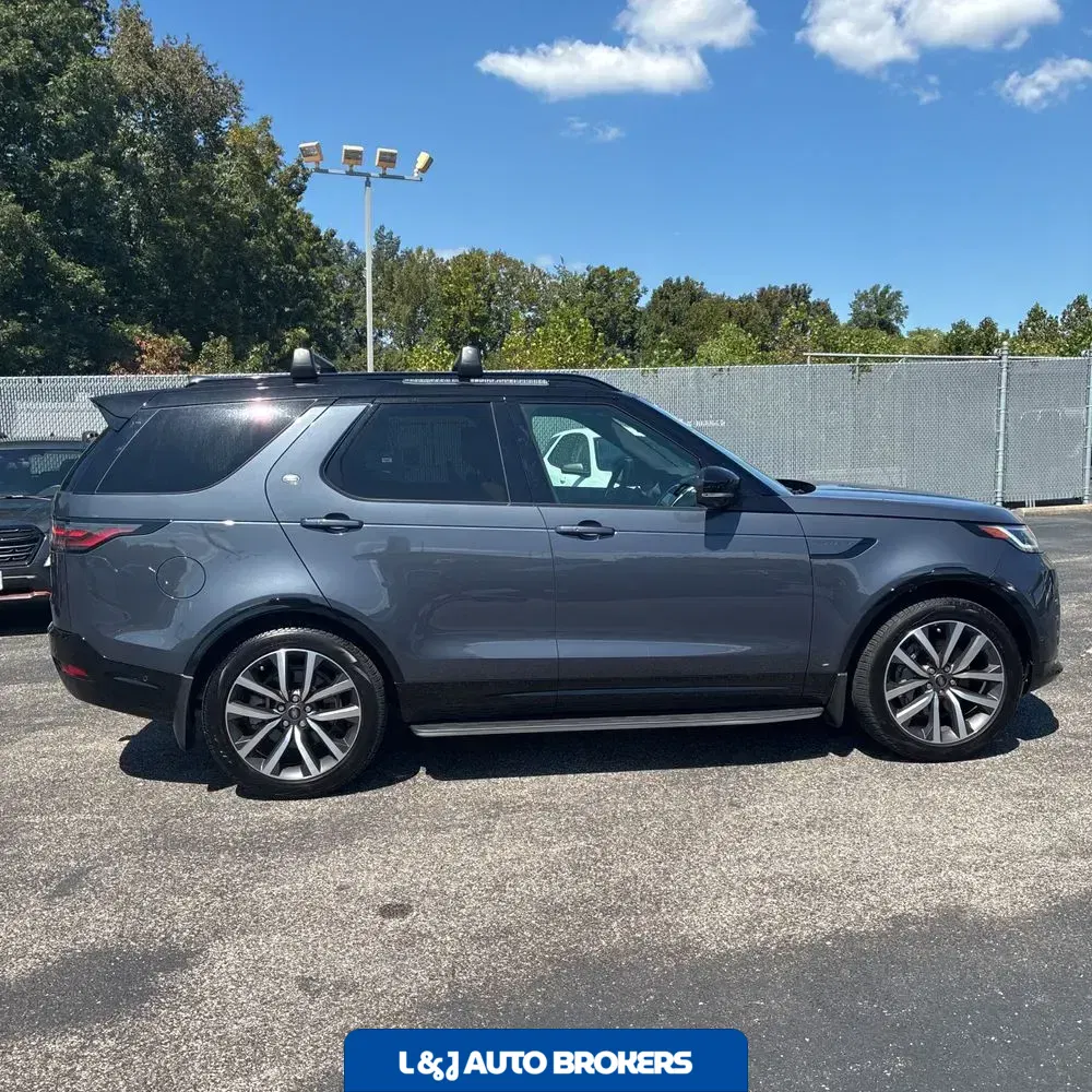 2024 Land Rover Discovery Dynamic SE P300