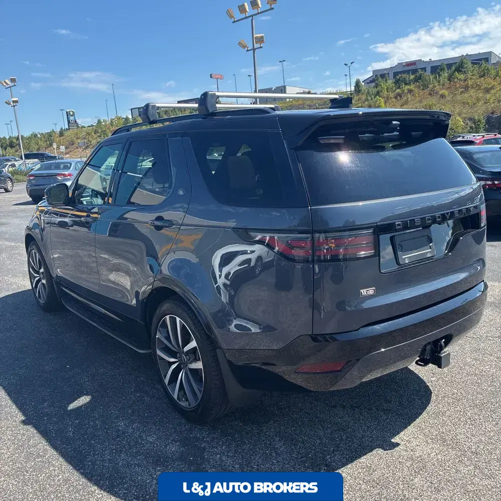 2024 Land Rover Discovery Dynamic SE P300