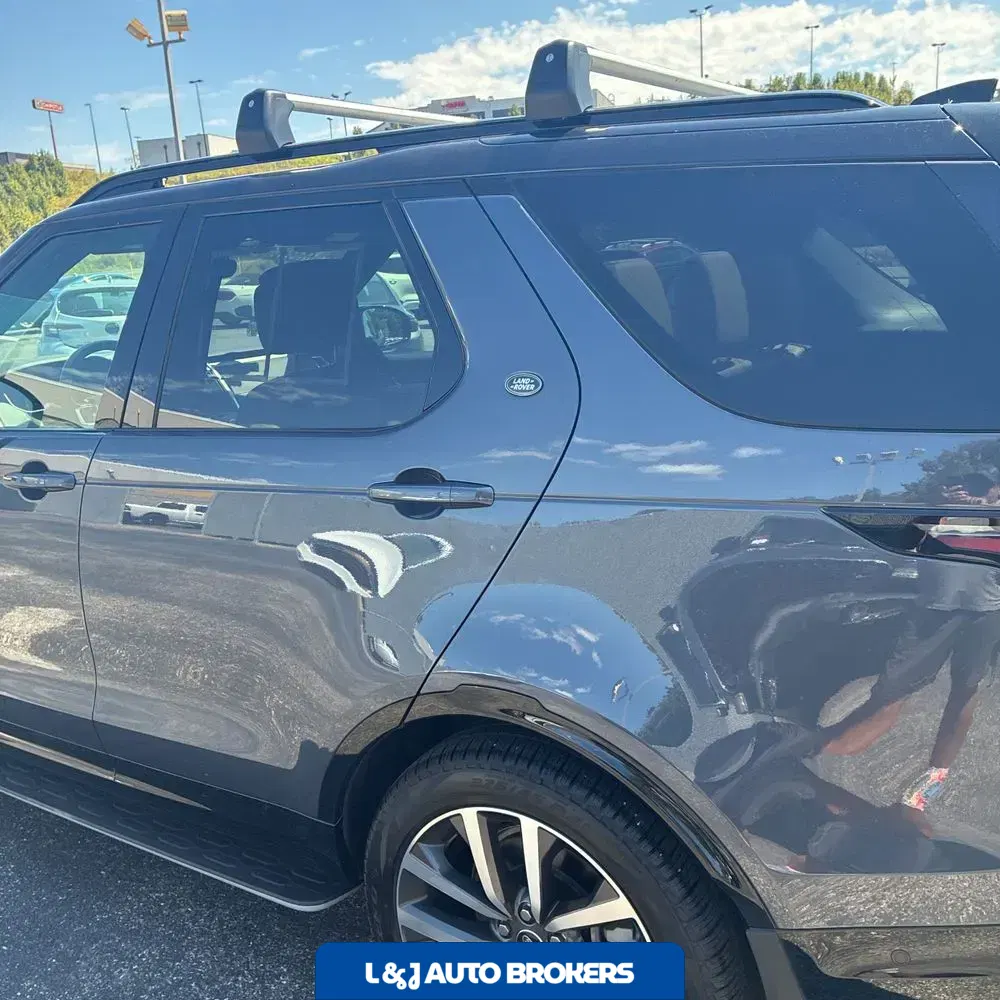 2024 Land Rover Discovery Dynamic SE P300