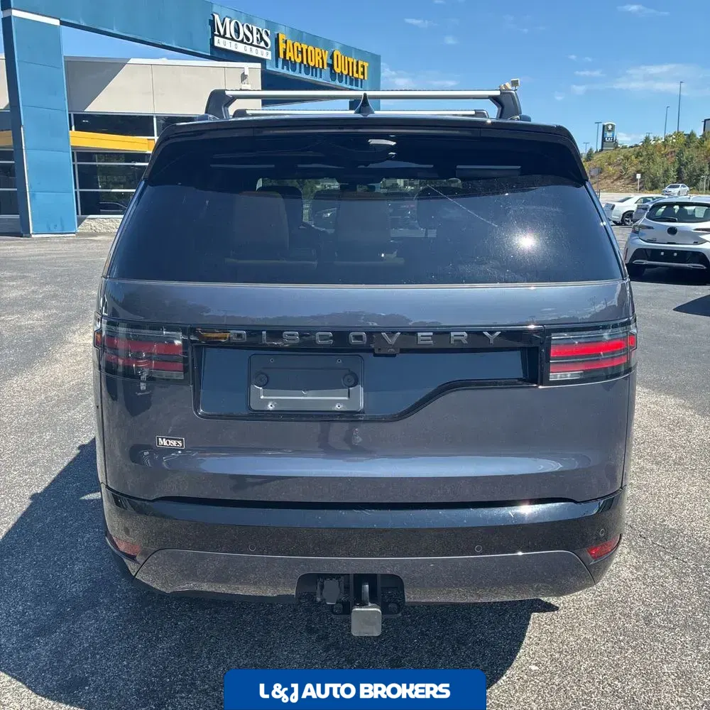 2024 Land Rover Discovery Dynamic SE P300