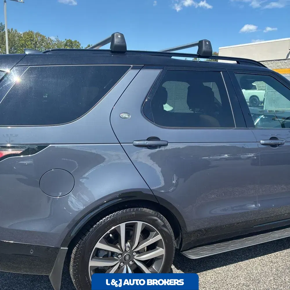 2024 Land Rover Discovery Dynamic SE P300