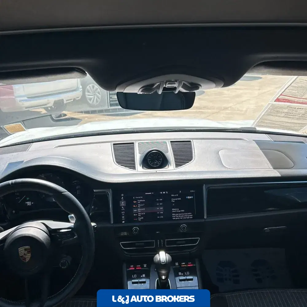 2024 Porsche Macan Base
