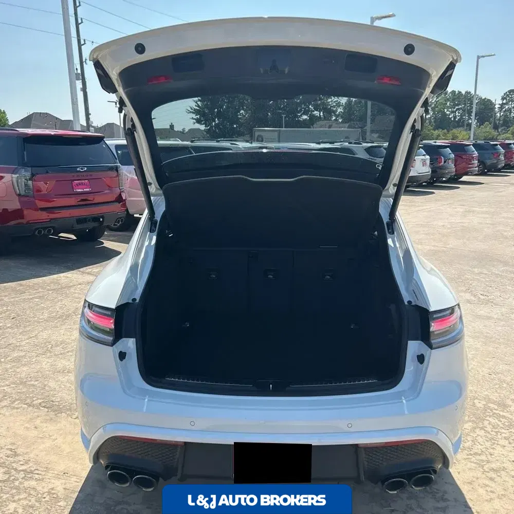 2024 Porsche Macan Base