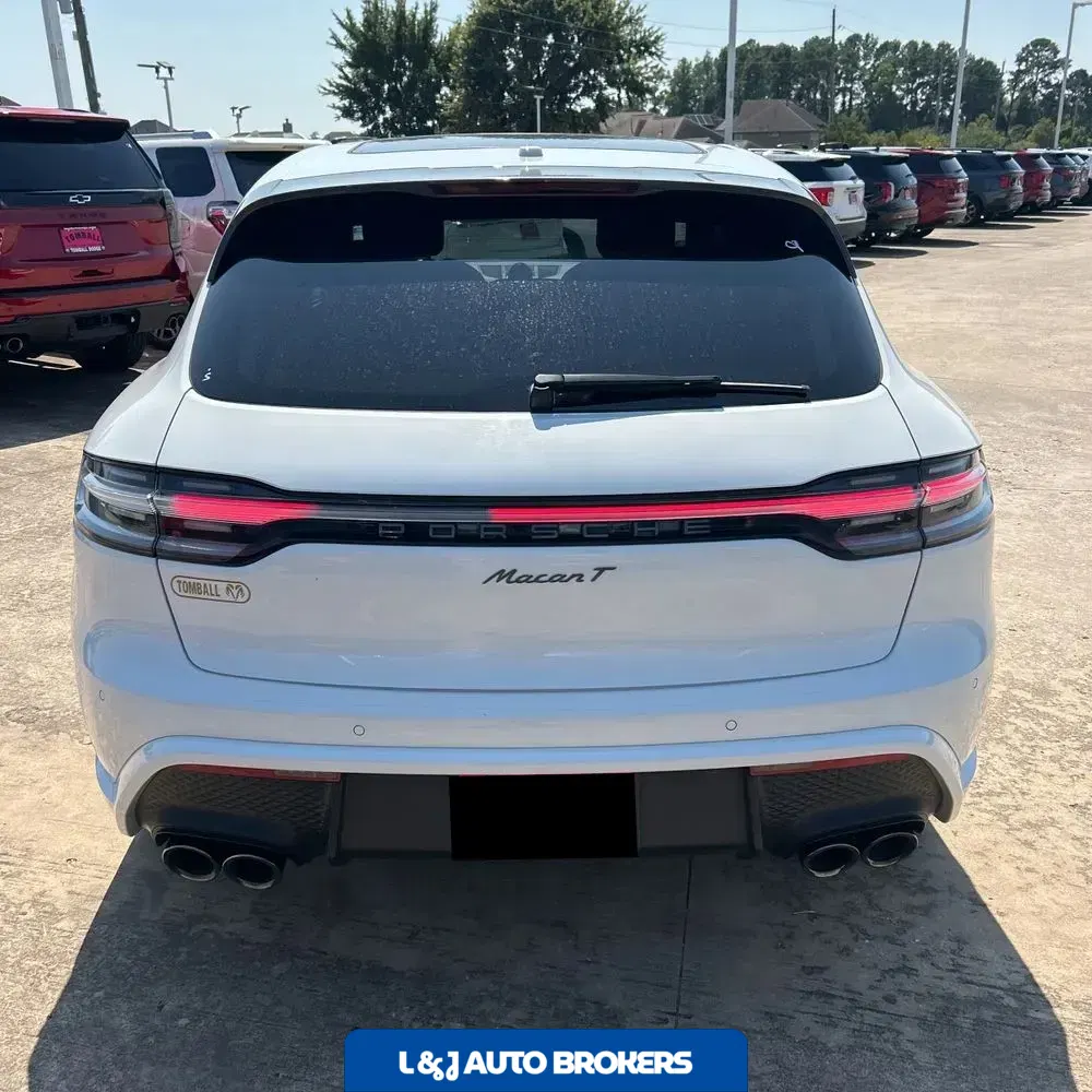 2024 Porsche Macan Base