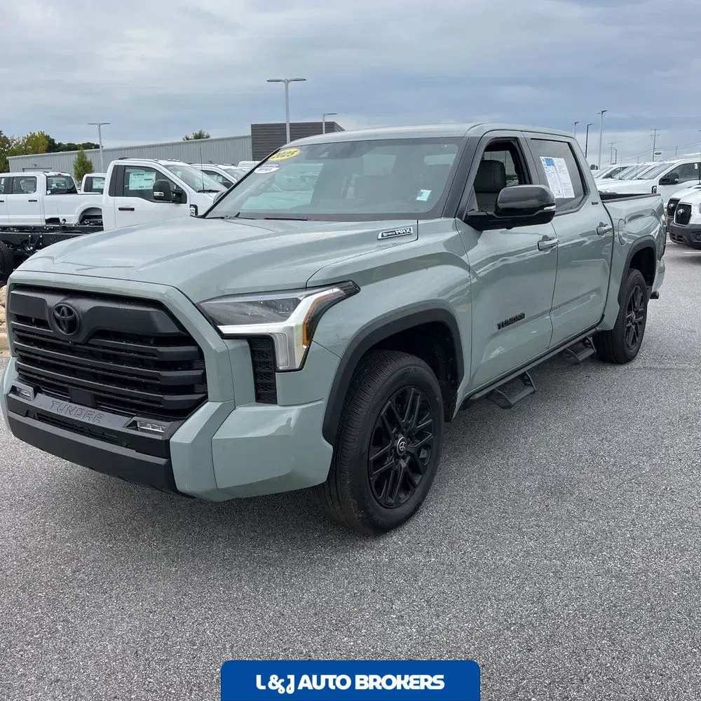2025 Toyota Tundra Limited HV