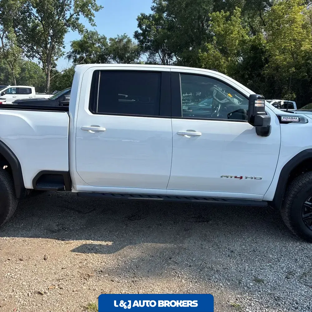 2025 GMC Sierra 2500 AT4