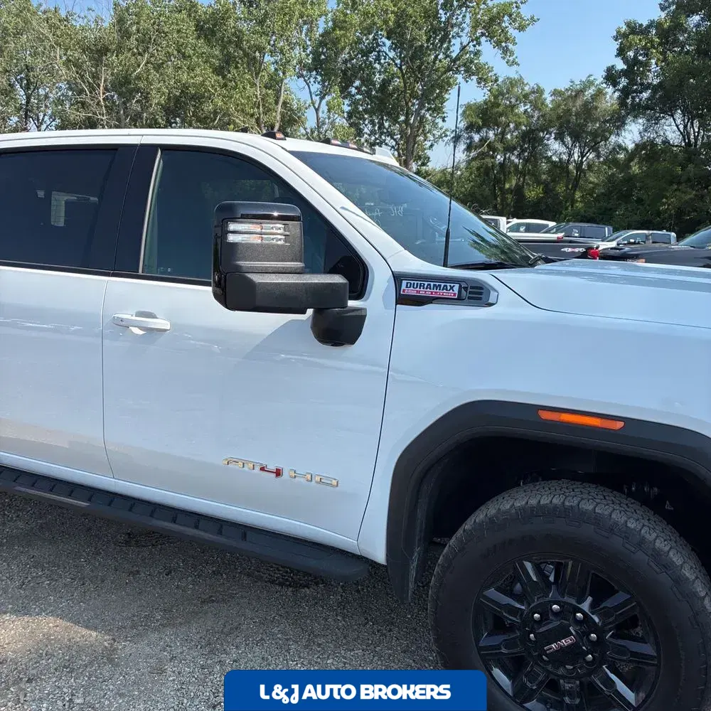 2025 GMC Sierra 2500 AT4