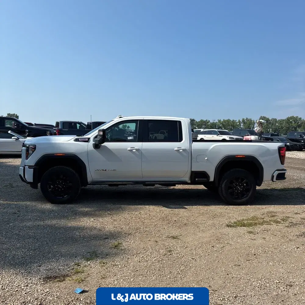 2025 GMC Sierra 2500 AT4