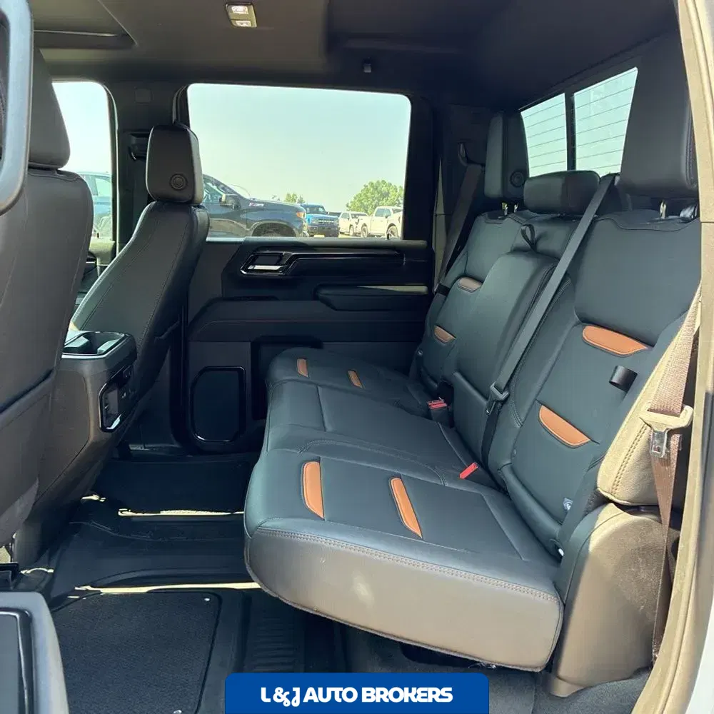 2025 GMC Sierra 2500 AT4