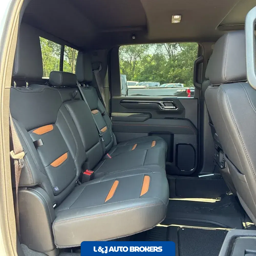 2025 GMC Sierra 2500 AT4
