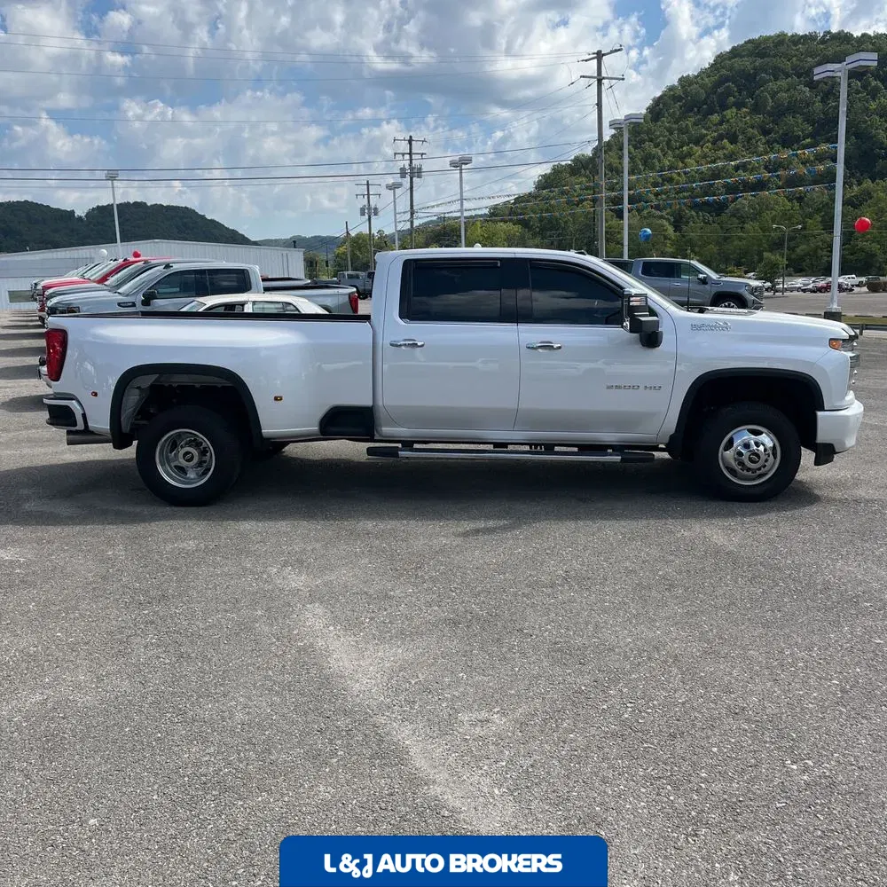 2022 Chevrolet Silverado 3500HD High Country
